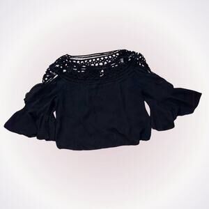 H&M Divided black cropped flutter sleeve blouse | Sz 4